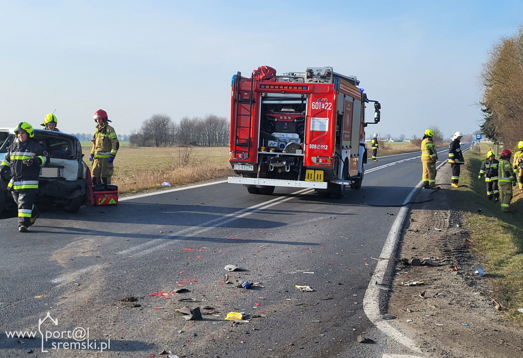 Poważna kolizja pomiędzy Czempiniem a Śremem