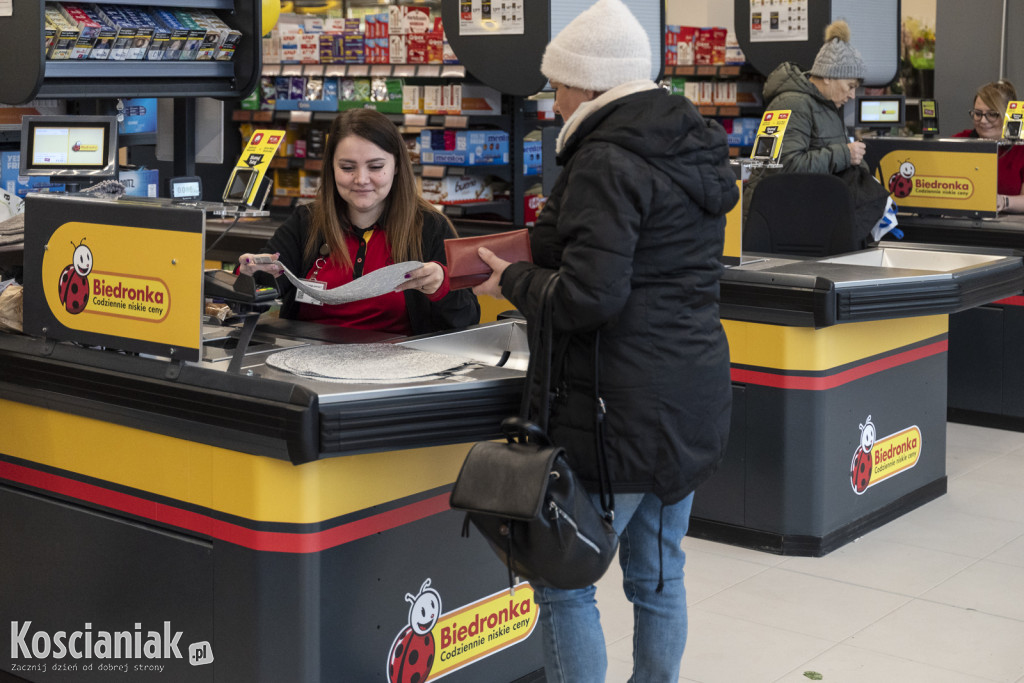 Biedronka w budynku po Tesco już otwarta