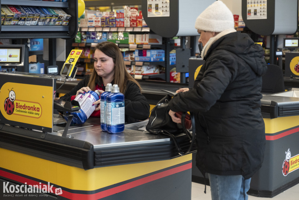 Biedronka w budynku po Tesco już otwarta