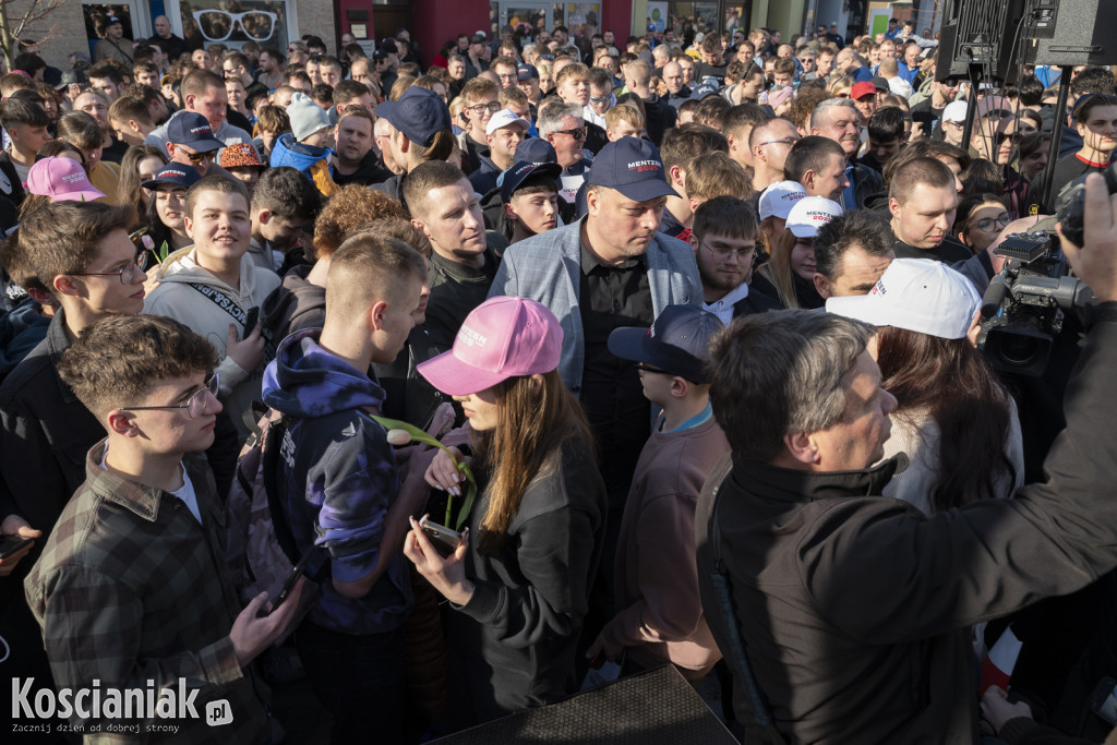 Sławomir Mentzen na wiecu wyborczym w Kościanie