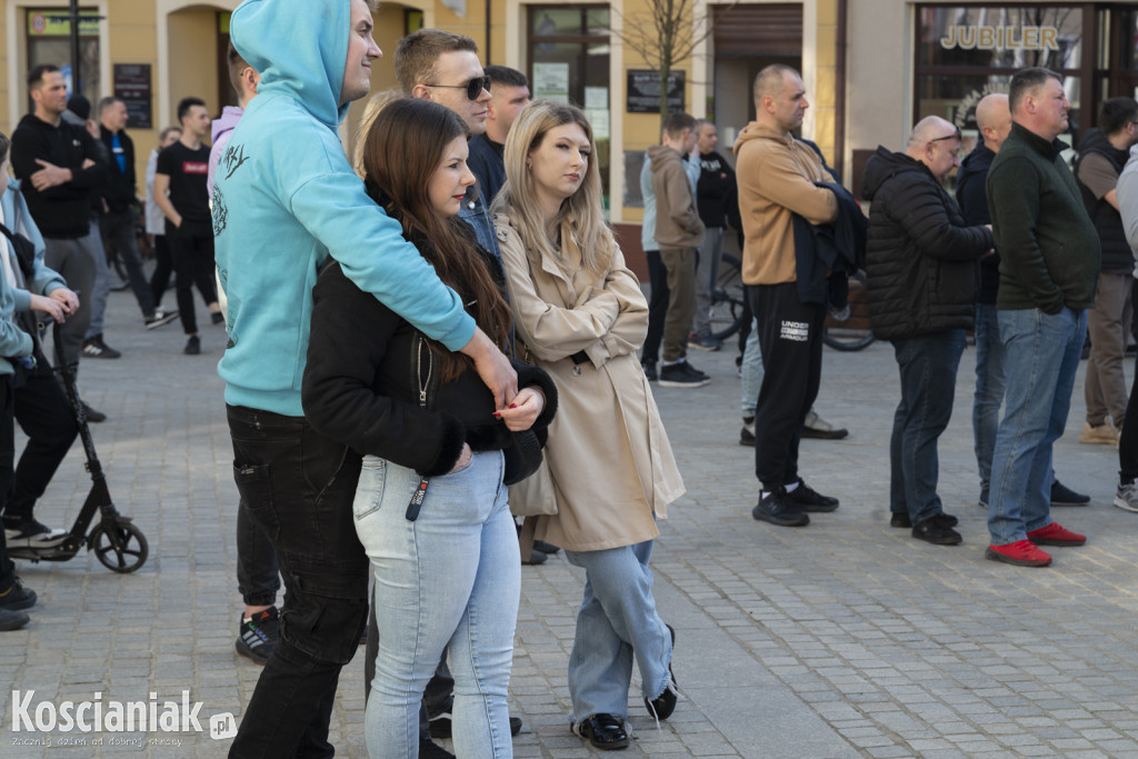 Sławomir Mentzen na wiecu wyborczym w Kościanie