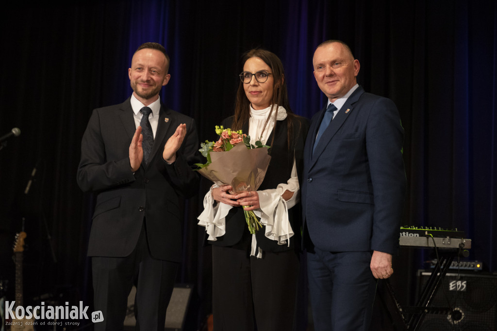 (NIE)ZWYKŁE kobiety z powiatu odebrały statuetki