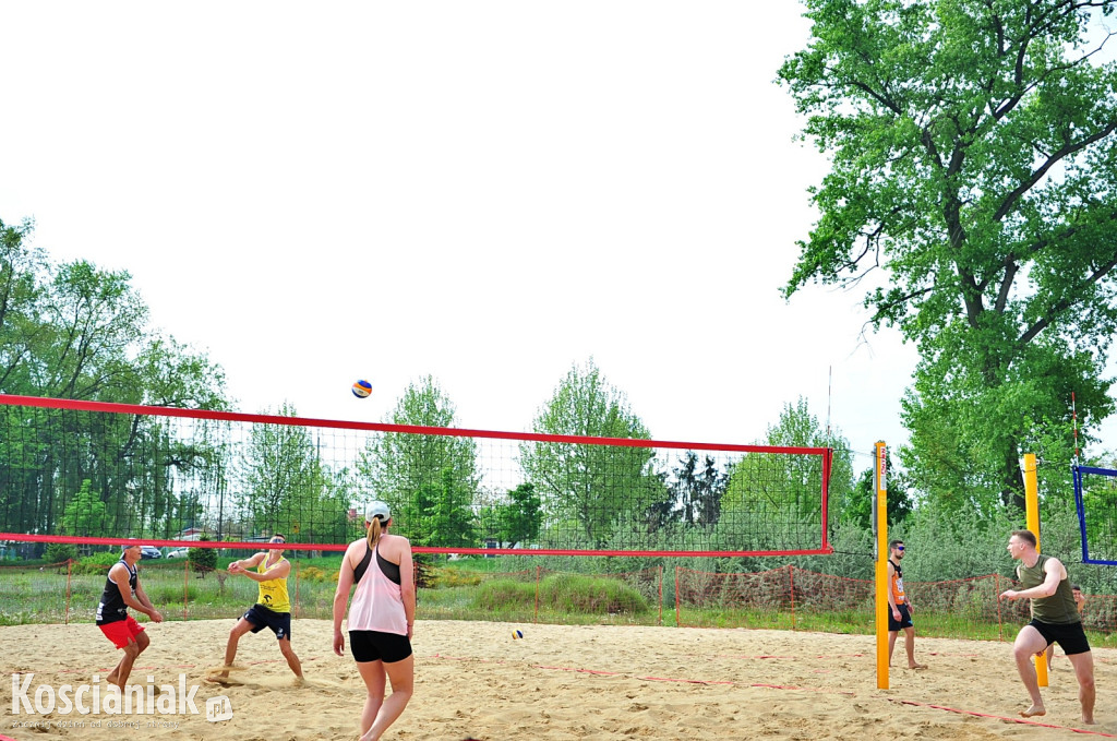 Turniej siatkówki plażowej na Łazienkach