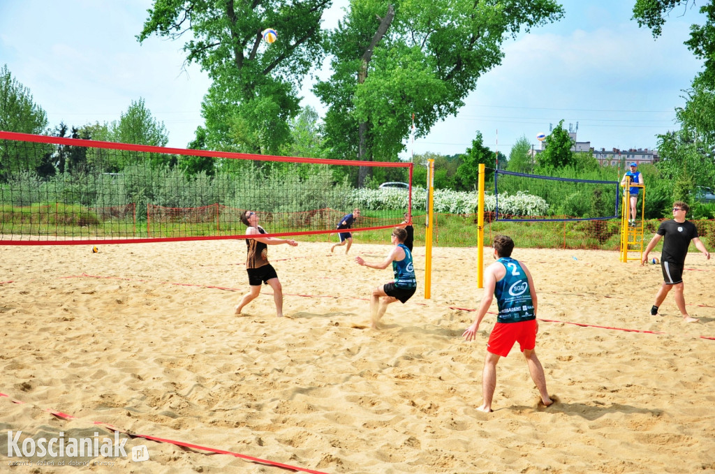 Turniej siatkówki plażowej na Łazienkach