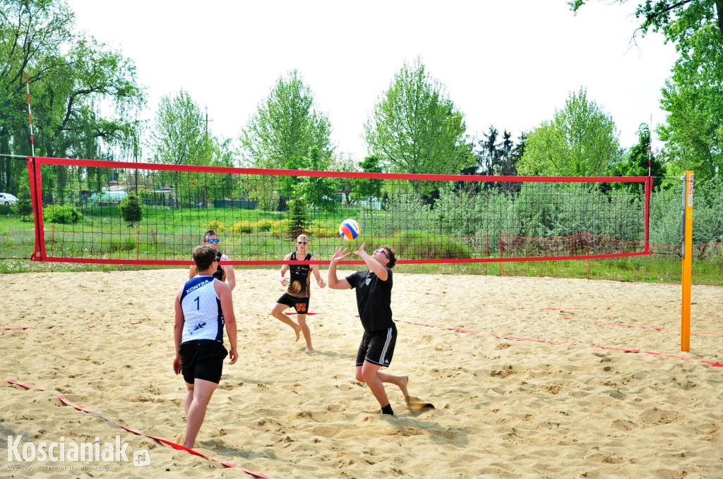 Turniej siatkówki plażowej na Łazienkach