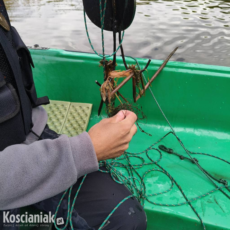 Kontrolowali wędkarzy nad jeziorami powiatu