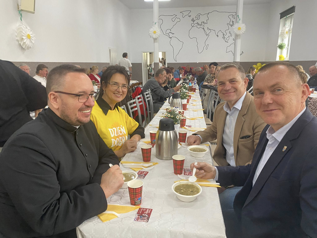 Radosne śniadanie w ramach Dnia Dobra