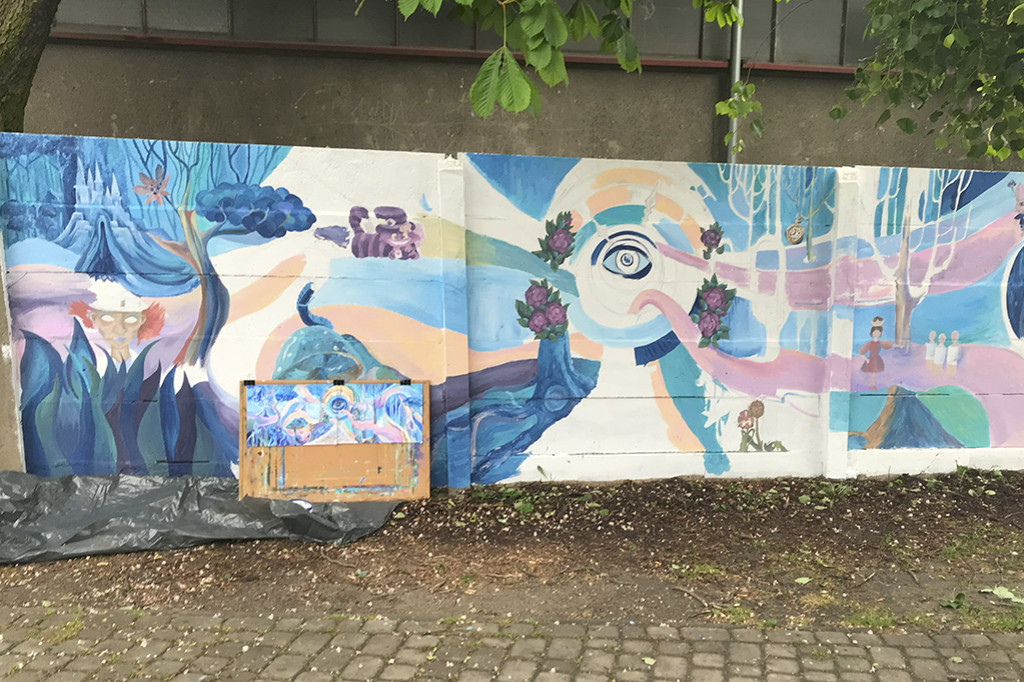Kolejny mural przy KOK-u już prawie gotowy