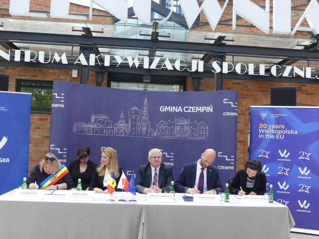 Przekazali nasze wozy do Mołdawii