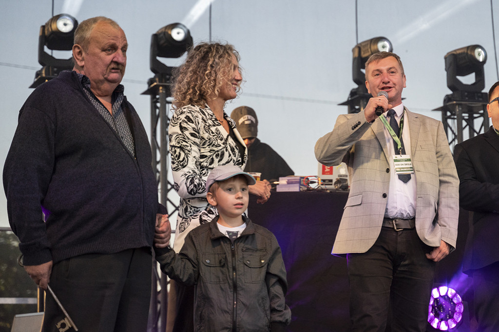 Uroczysta sesja, klucz do bram miasta i zabawa