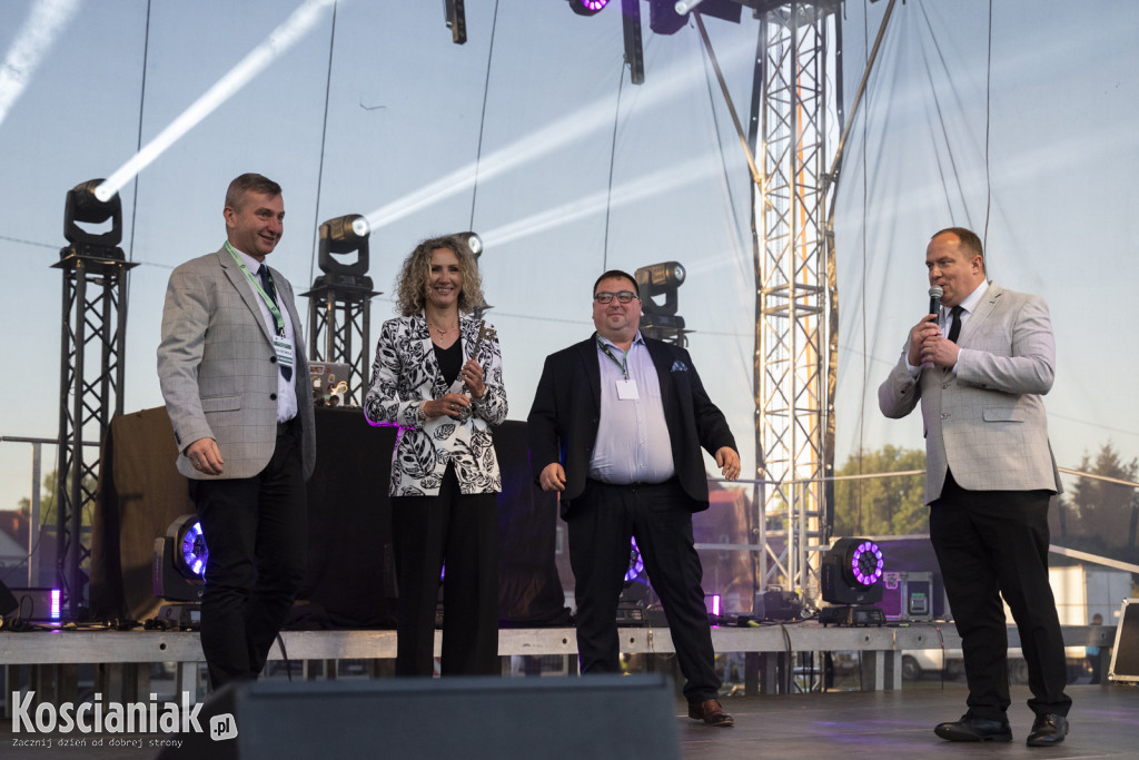 Uroczysta sesja, klucz do bram miasta i zabawa