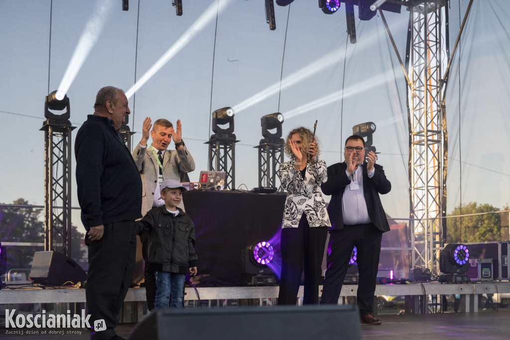 Uroczysta sesja, klucz do bram miasta i zabawa