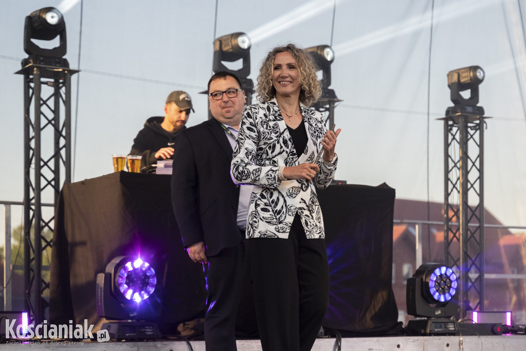 Uroczysta sesja, klucz do bram miasta i zabawa