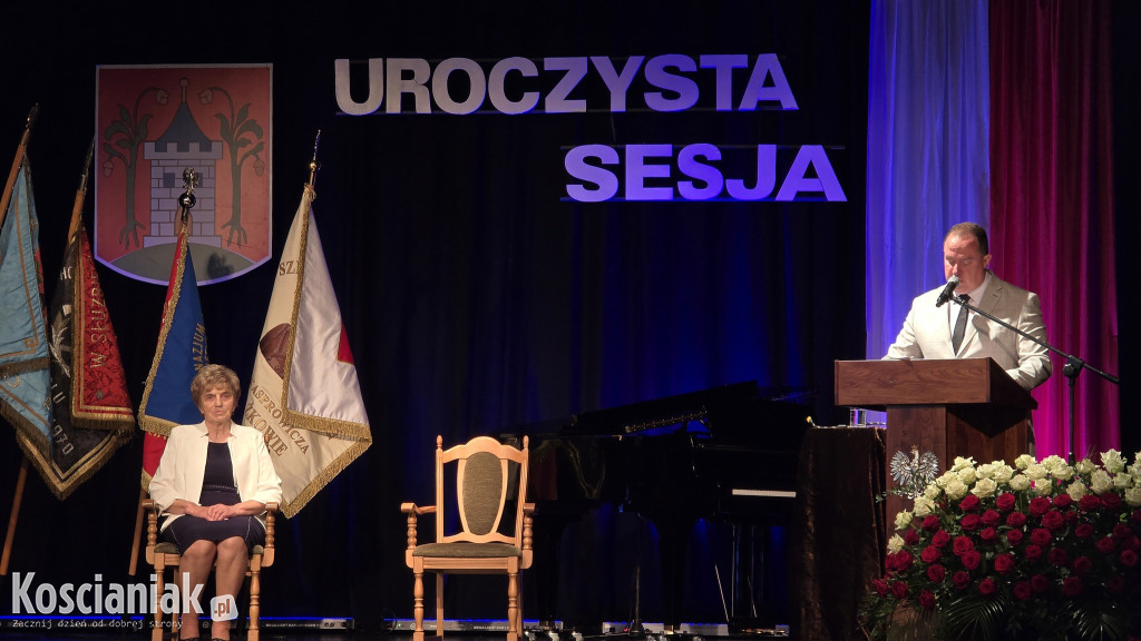 Uroczysta sesja, klucz do bram miasta i zabawa
