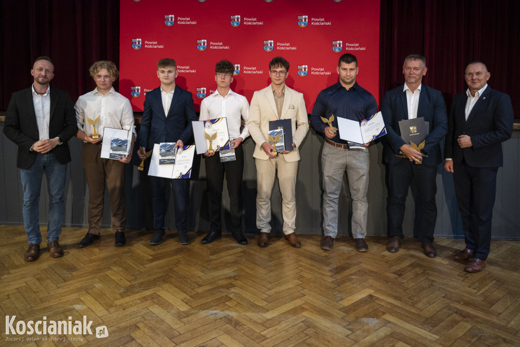 Nagrody dla sportowców od starosty kościańskiego