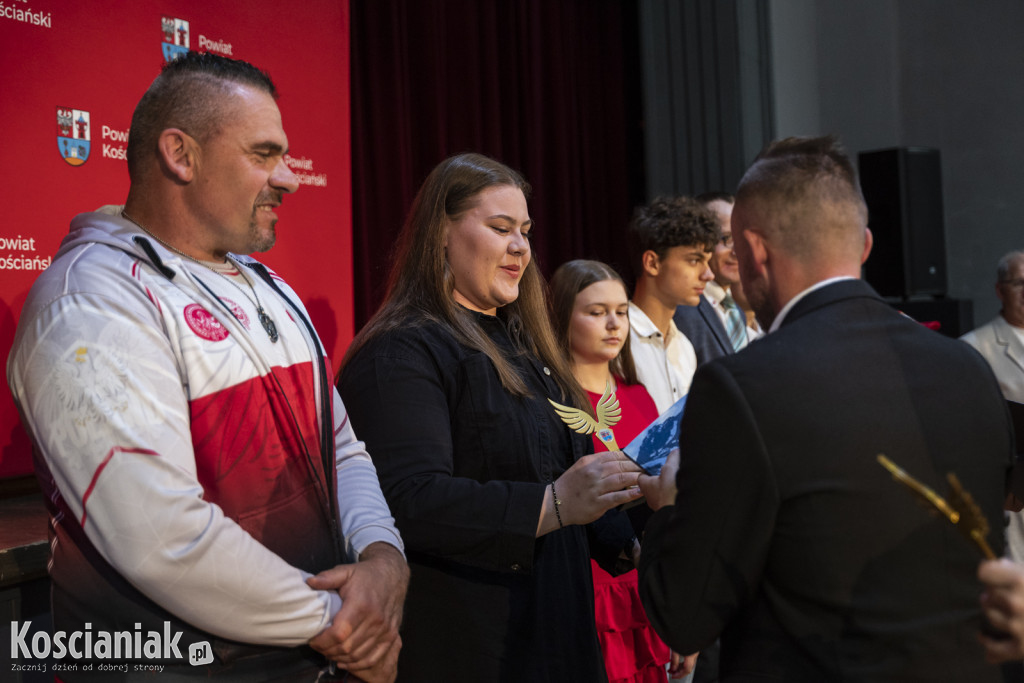 Nagrody dla sportowców od starosty kościańskiego