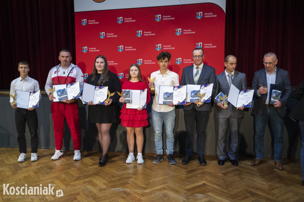 Nagrody dla sportowców od starosty kościańskiego