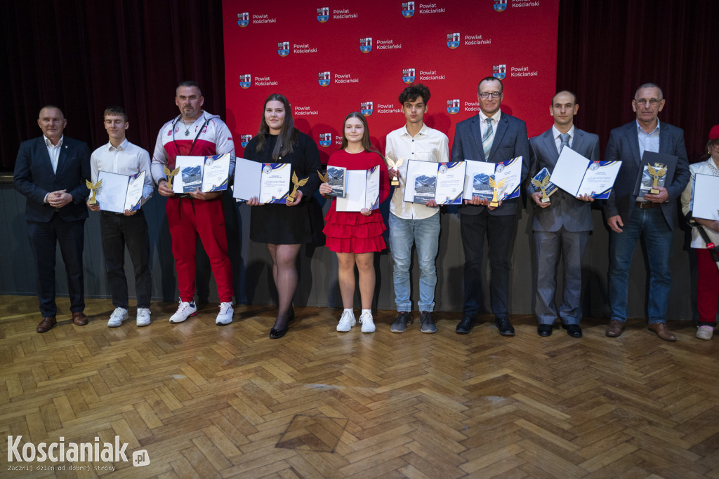 Nagrody dla sportowców od starosty kościańskiego