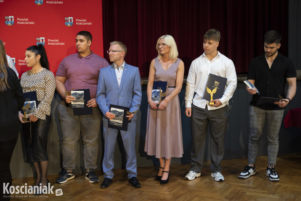 Nagrody dla sportowców od starosty kościańskiego