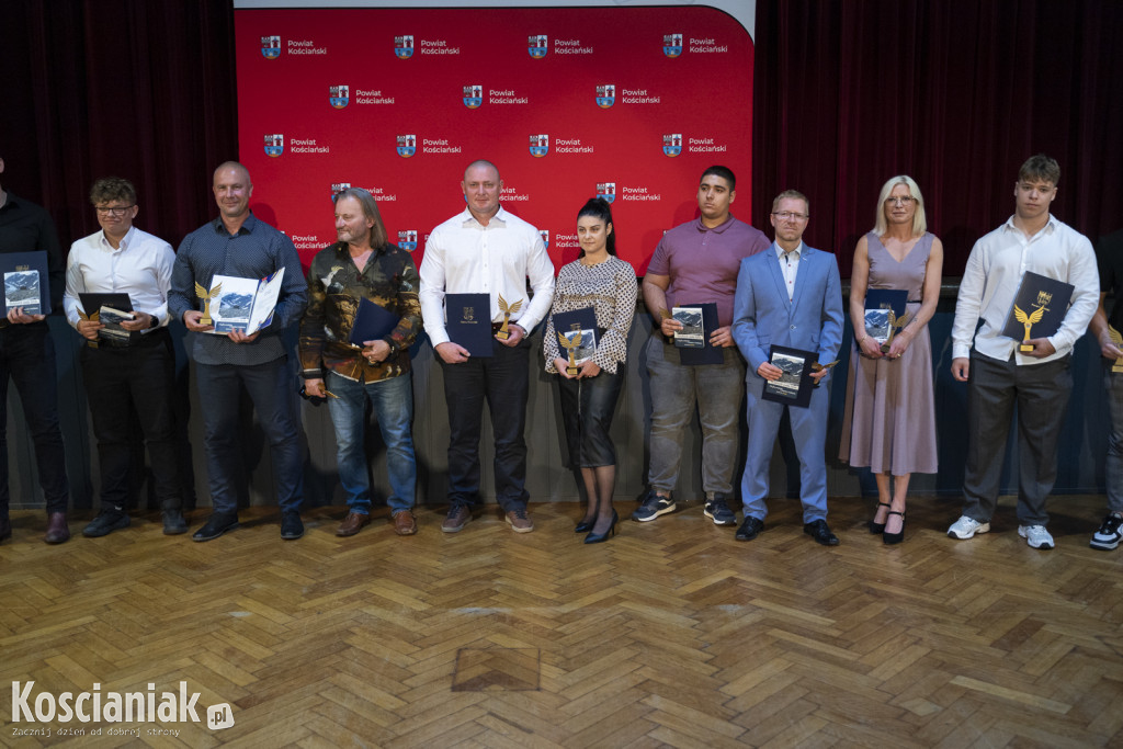 Nagrody dla sportowców od starosty kościańskiego
