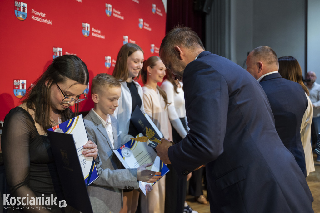 Nagrody dla sportowców od starosty kościańskiego