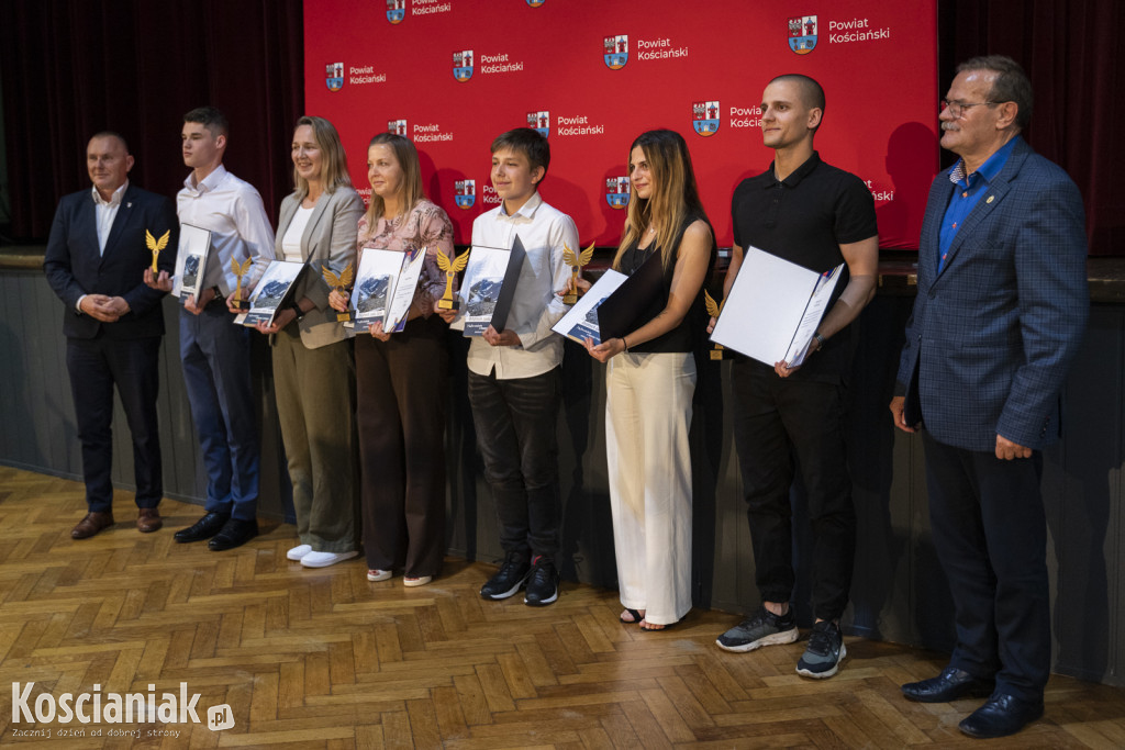 Nagrody dla sportowców od starosty kościańskiego