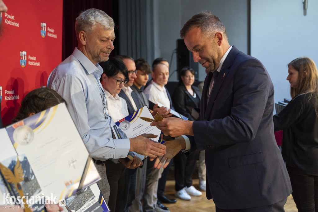 Nagrody dla sportowców od starosty kościańskiego