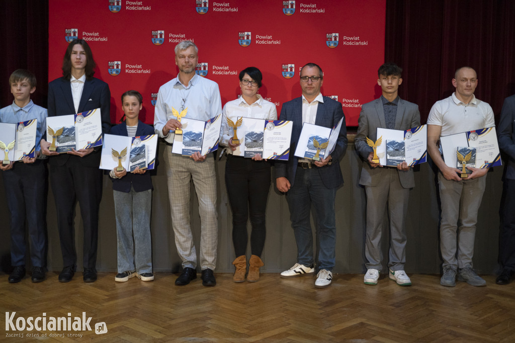 Nagrody dla sportowców od starosty kościańskiego