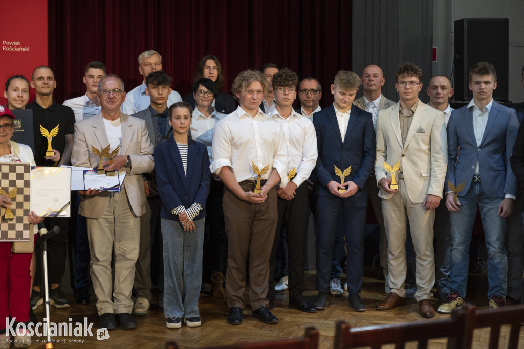 Nagrody dla sportowców od starosty kościańskiego