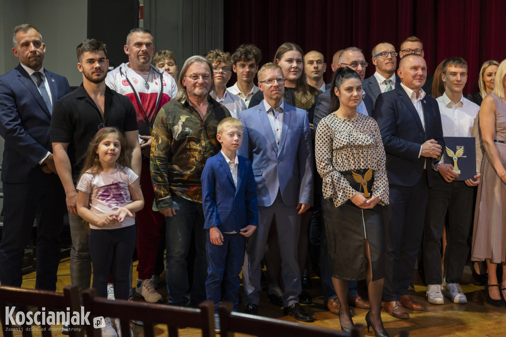 Nagrody dla sportowców od starosty kościańskiego