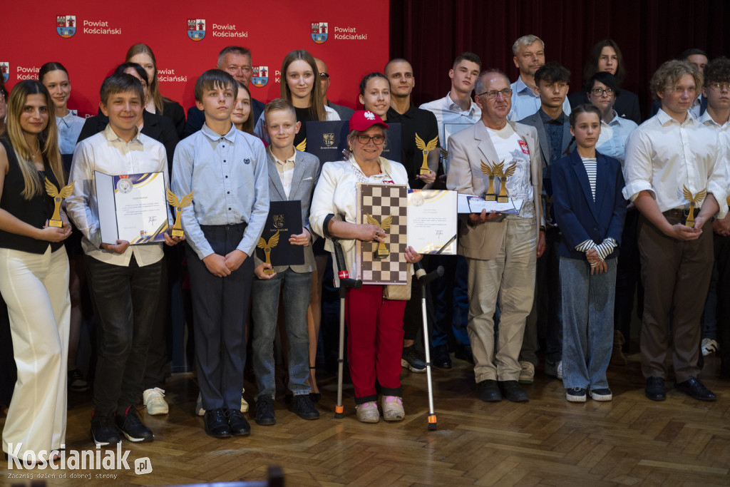 Nagrody dla sportowców od starosty kościańskiego
