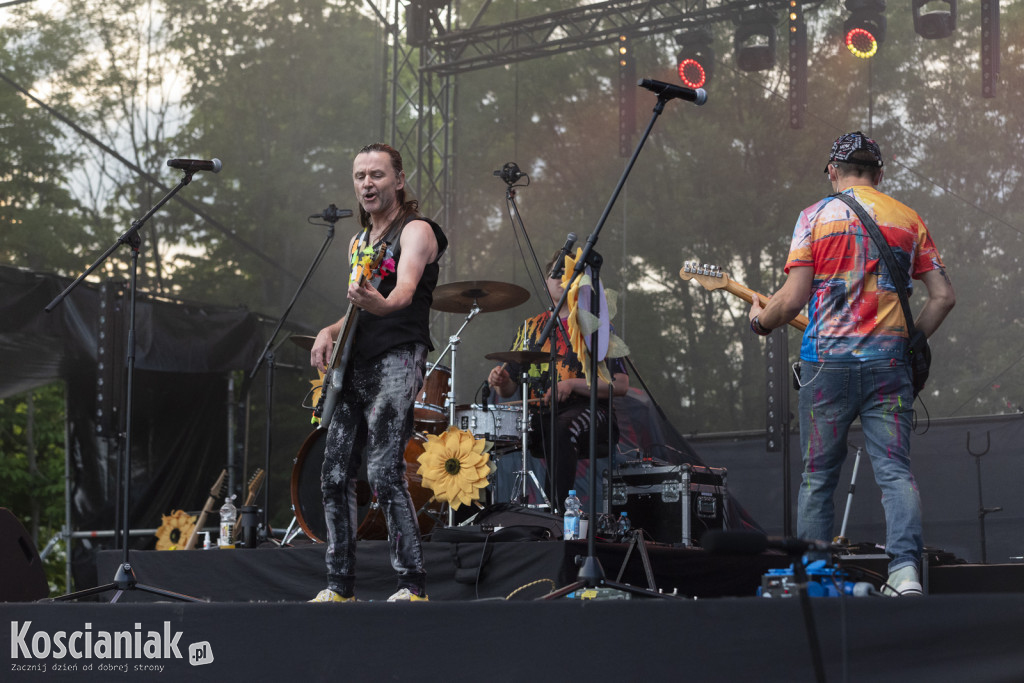 Dni Czempinia. Koncert Happysad i Mała Lady P.