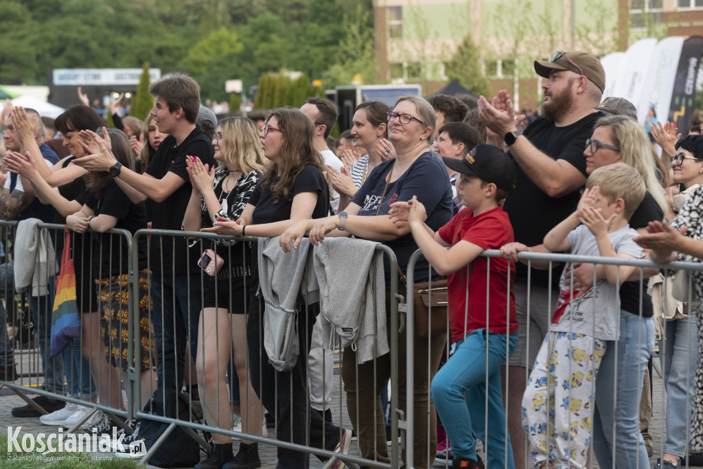 Dni Czempinia. Koncert Happysad i Mała Lady P.