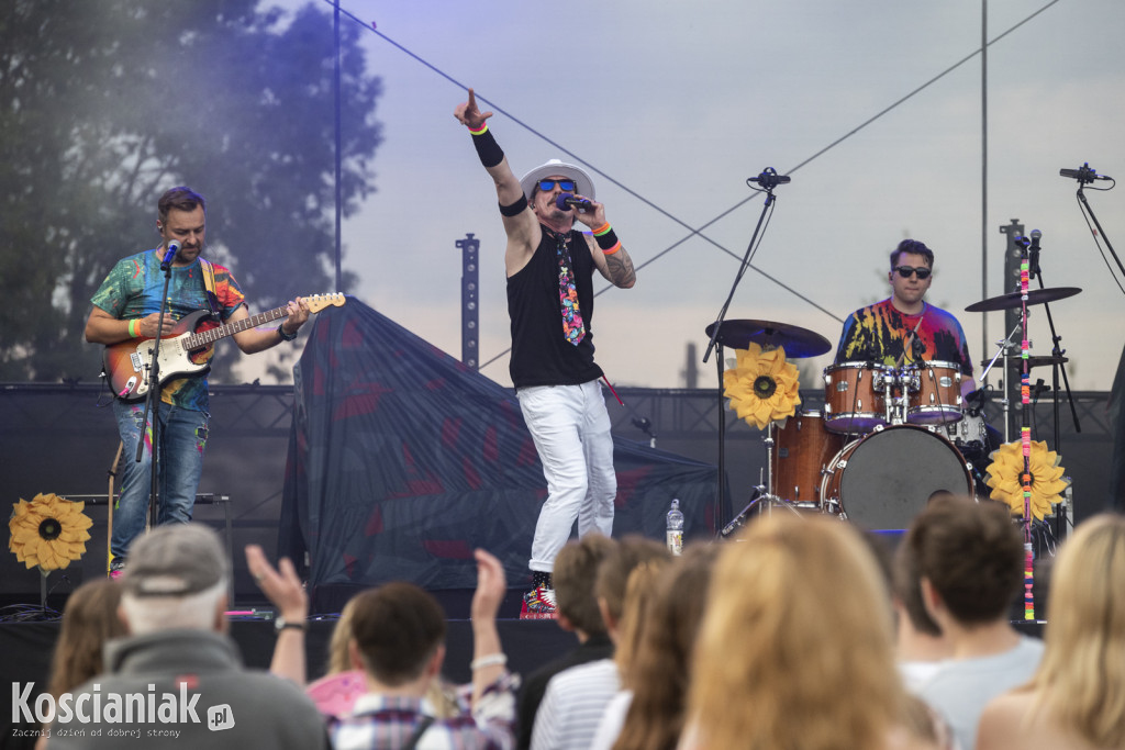 Dni Czempinia. Koncert Happysad i Mała Lady P.