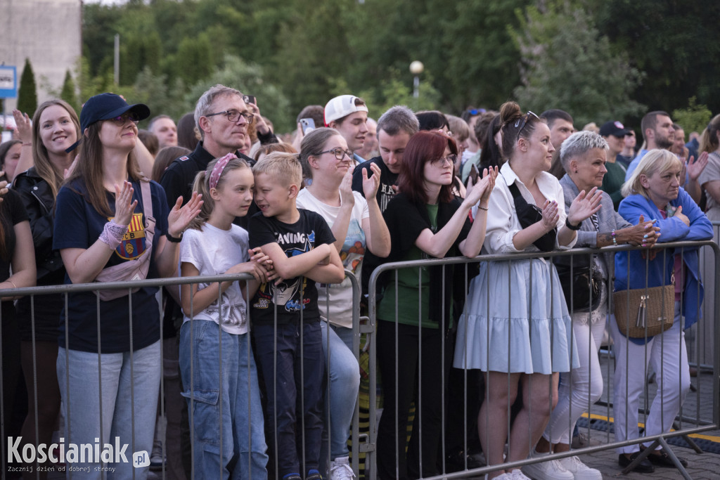 Dni Czempinia. Koncert Happysad i Mała Lady P.