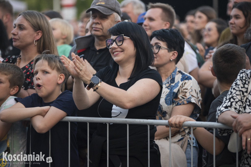 Dni Czempinia. Koncert Happysad i Mała Lady P.