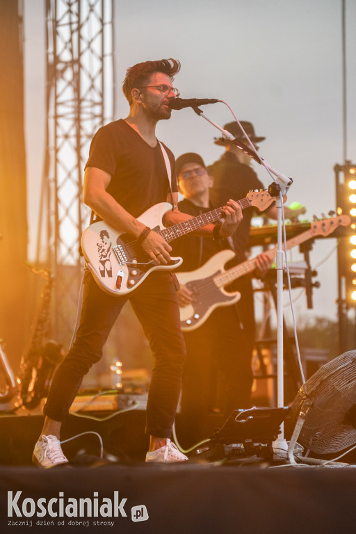 Dni Czempinia. Koncert Happysad i Mała Lady P.