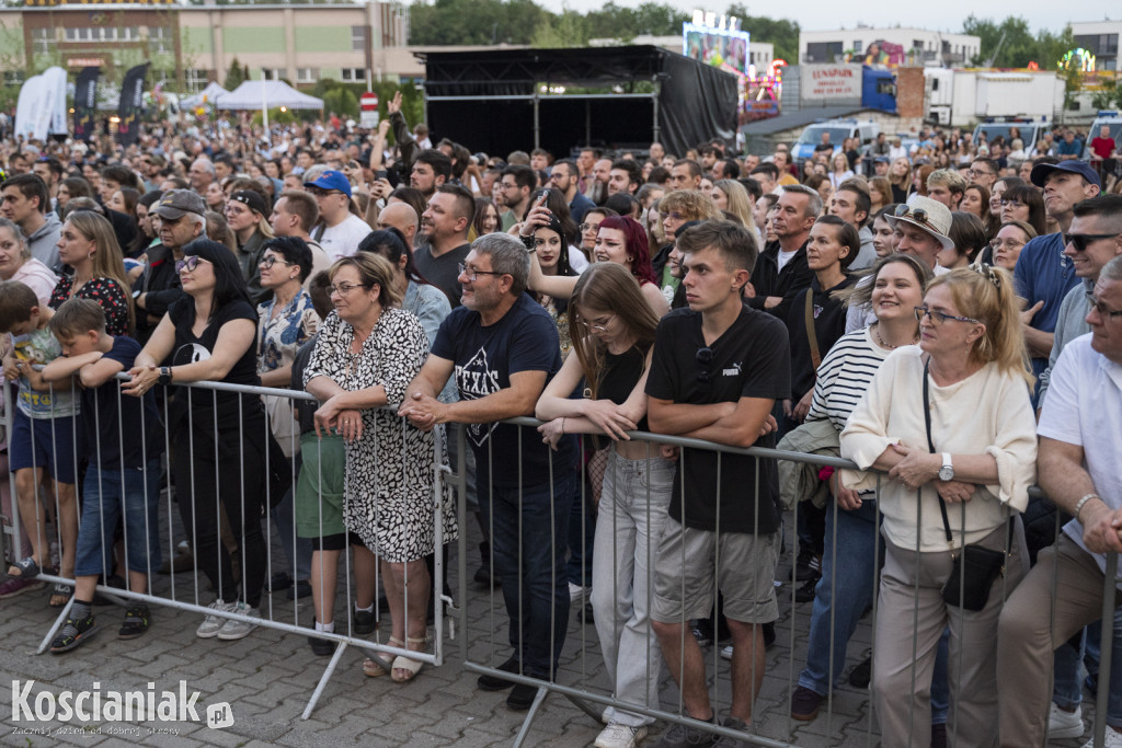 Dni Czempinia. Koncert Happysad i Mała Lady P.