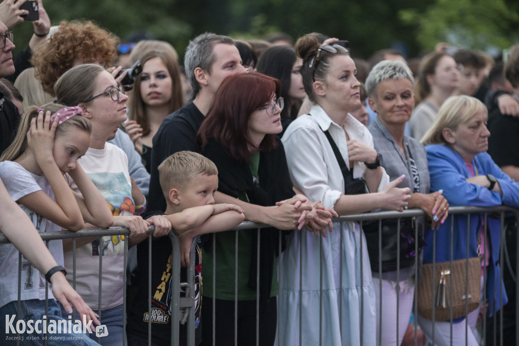 Dni Czempinia. Koncert Happysad i Mała Lady P.