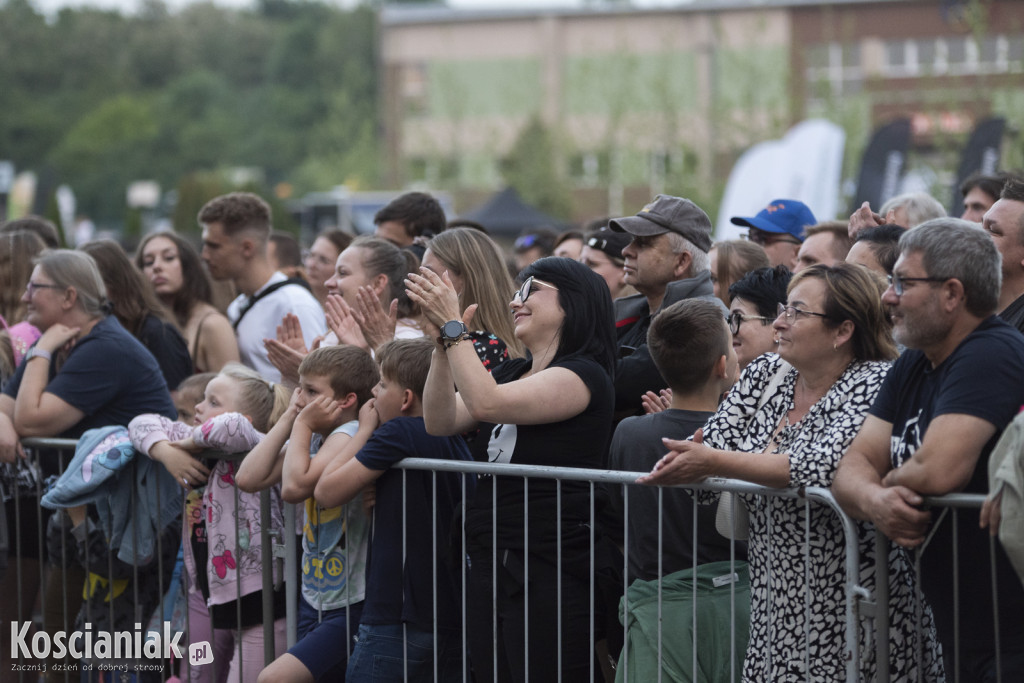 Dni Czempinia. Koncert Happysad i Mała Lady P.