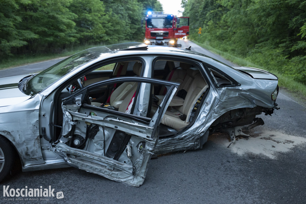 Groźny wypadek pomiędzy Gryżyną a Nowym Dębcem
