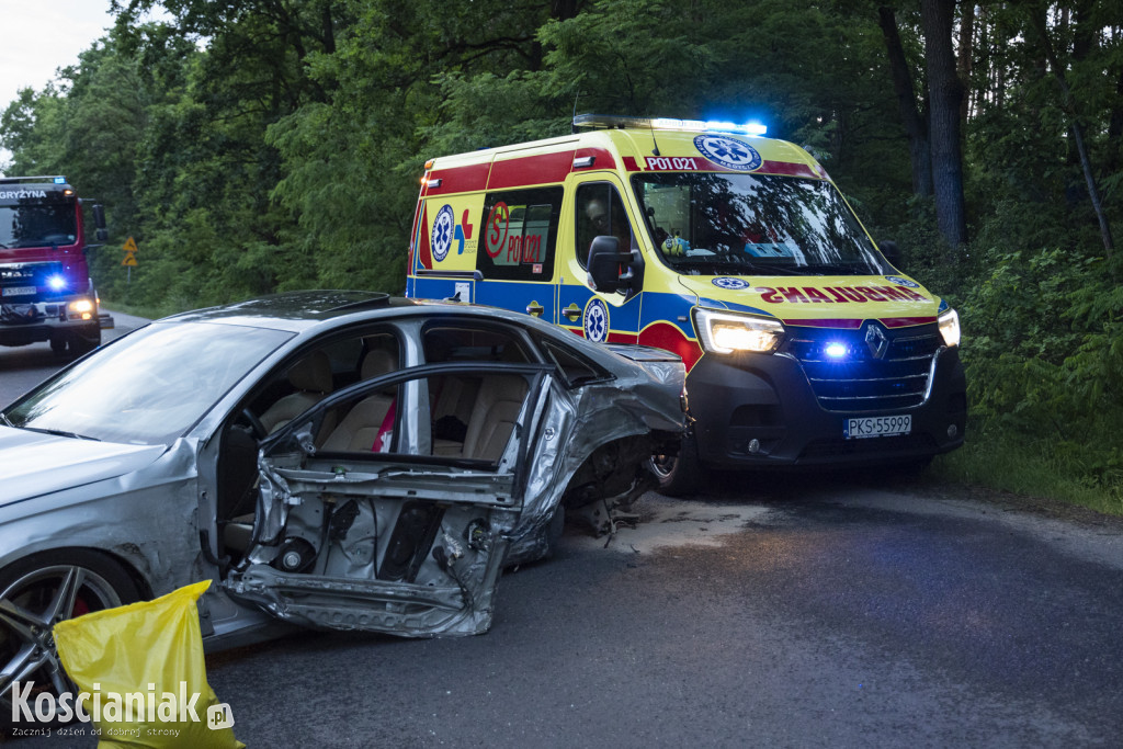 Groźny wypadek pomiędzy Gryżyną a Nowym Dębcem