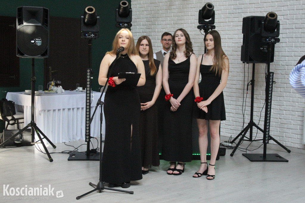 Bal Ósmoklasisty kościańskiej „Dwójki”