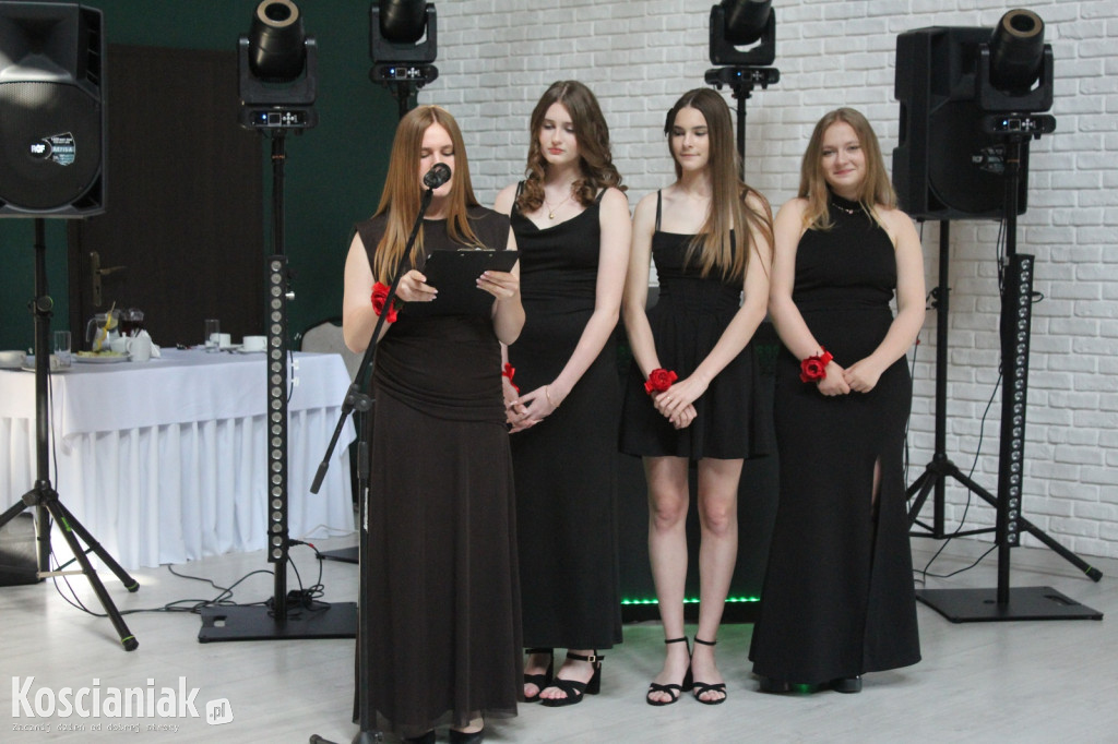 Bal Ósmoklasisty kościańskiej „Dwójki”