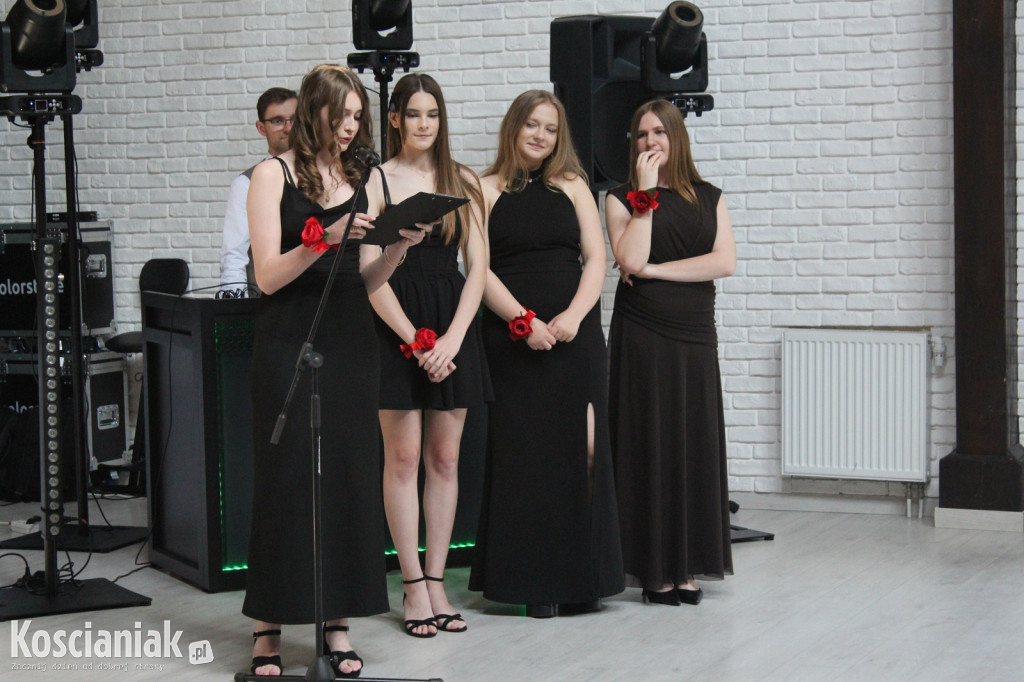 Bal Ósmoklasisty kościańskiej „Dwójki”
