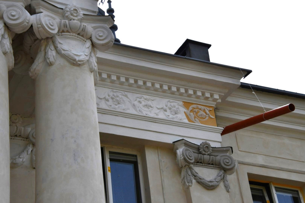 Pałac w Jarogniewicach odzyskuje blask