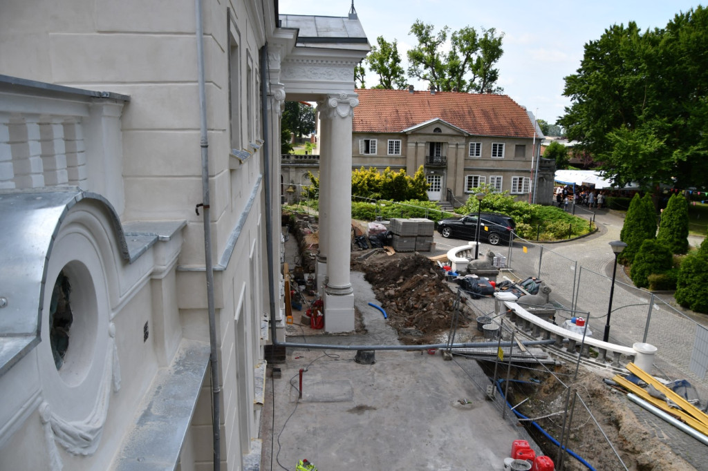 Pałac w Jarogniewicach odzyskuje blask