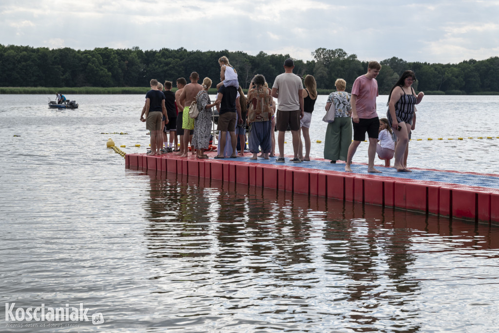 Noc Świętojańska i koncert na plaży w Nowym Dębcu