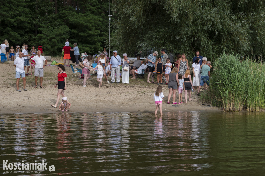 Noc Świętojańska i koncert na plaży w Nowym Dębcu