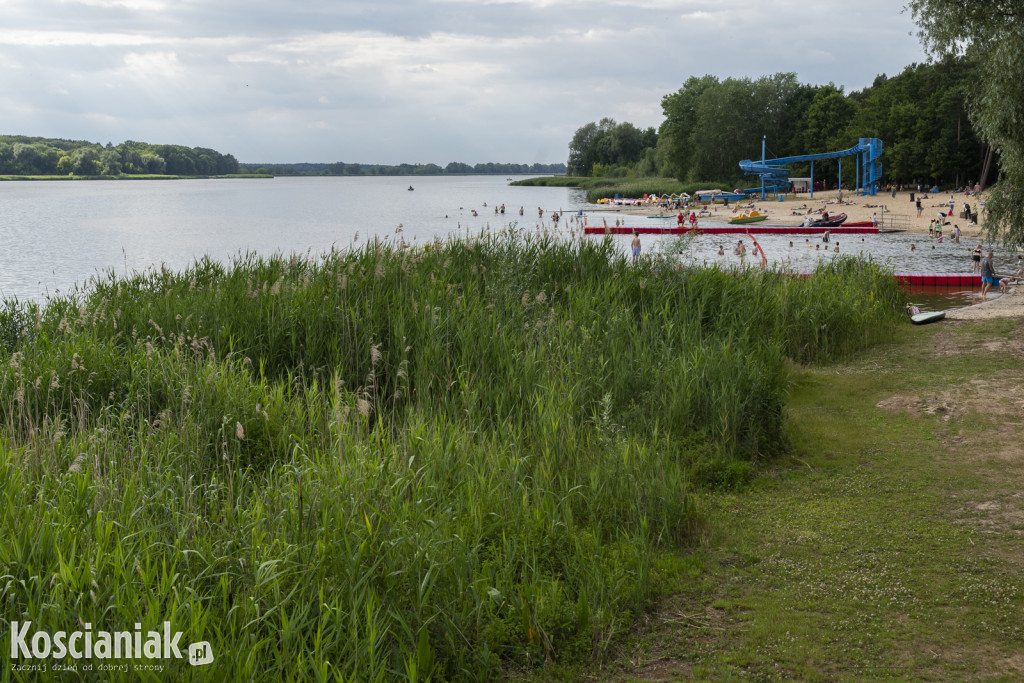 Noc Świętojańska i koncert na plaży w Nowym Dębcu